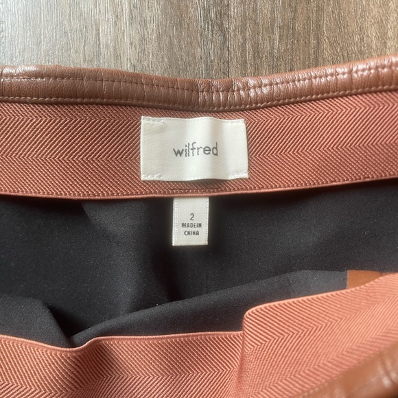 *LIKE NEW* Wilfred Classic Mini Skirt - Brown Vegan Leather - Picture 3 of 4